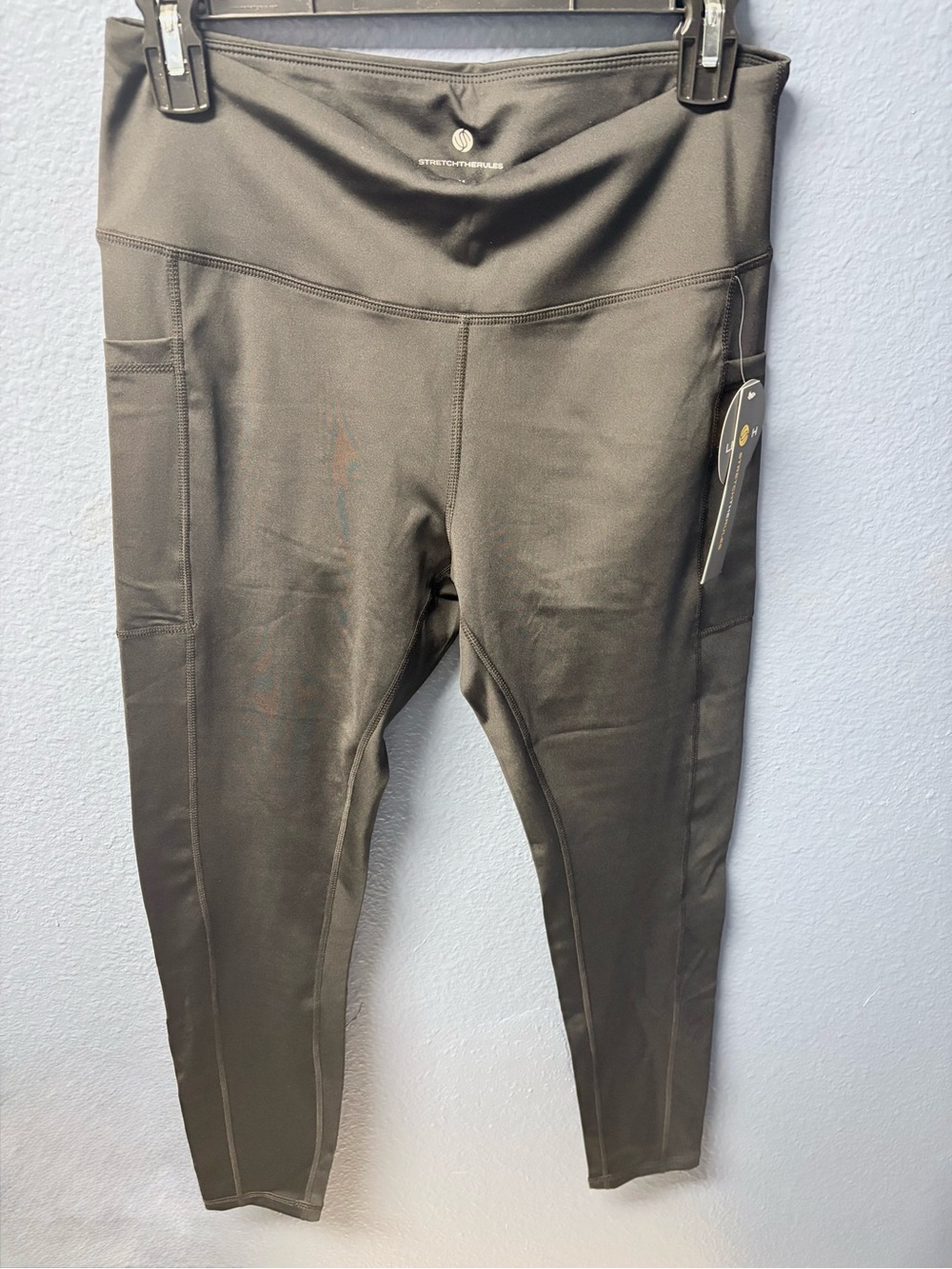 High-Waist Juniors Leggings with Side Pockets in Black